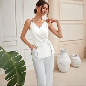 NWT Grace Sleeveless White Faux Wrap Peplum Top Medium